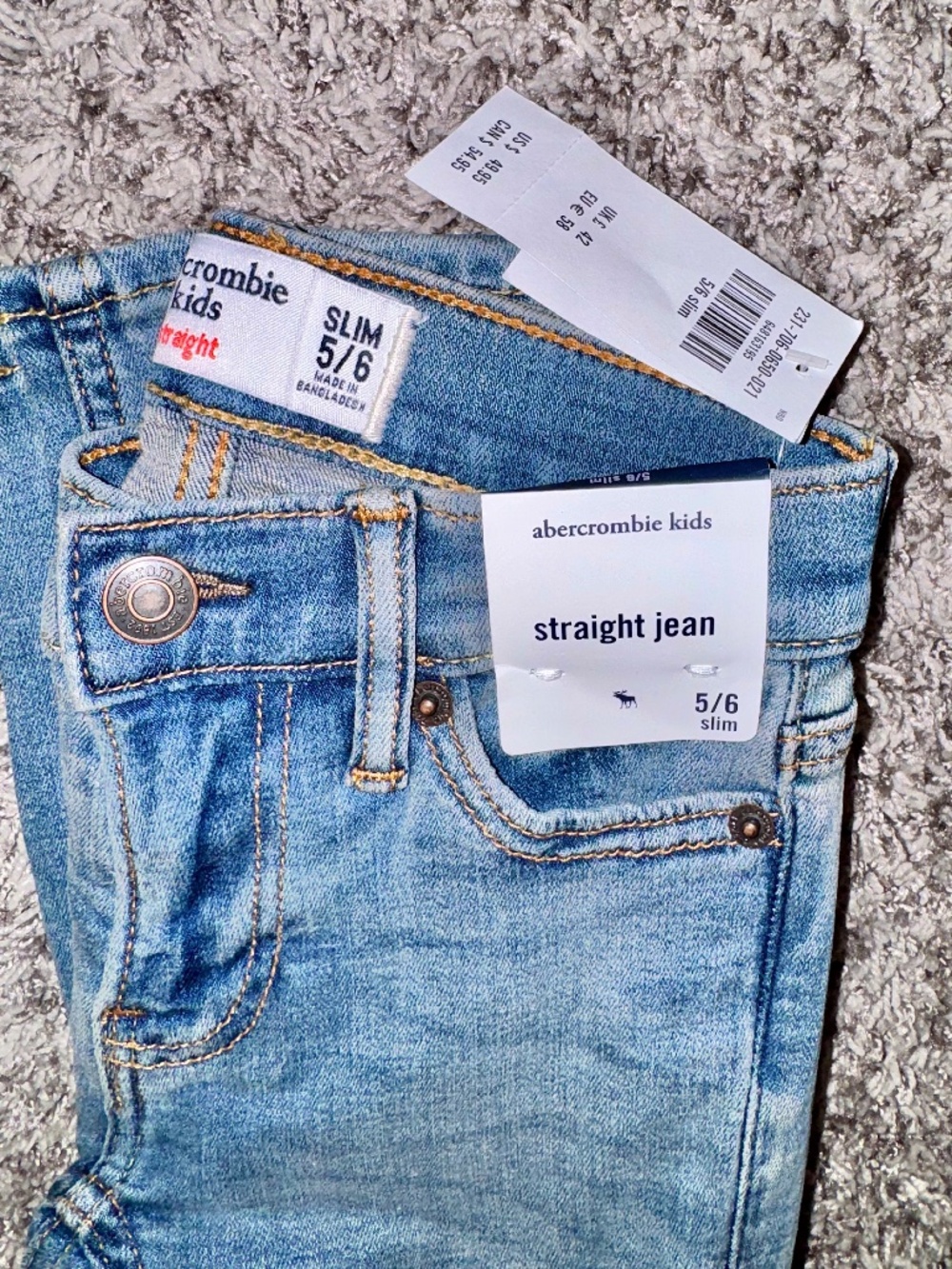 NWT Abercrombie Kids Jeans (size 5/6)